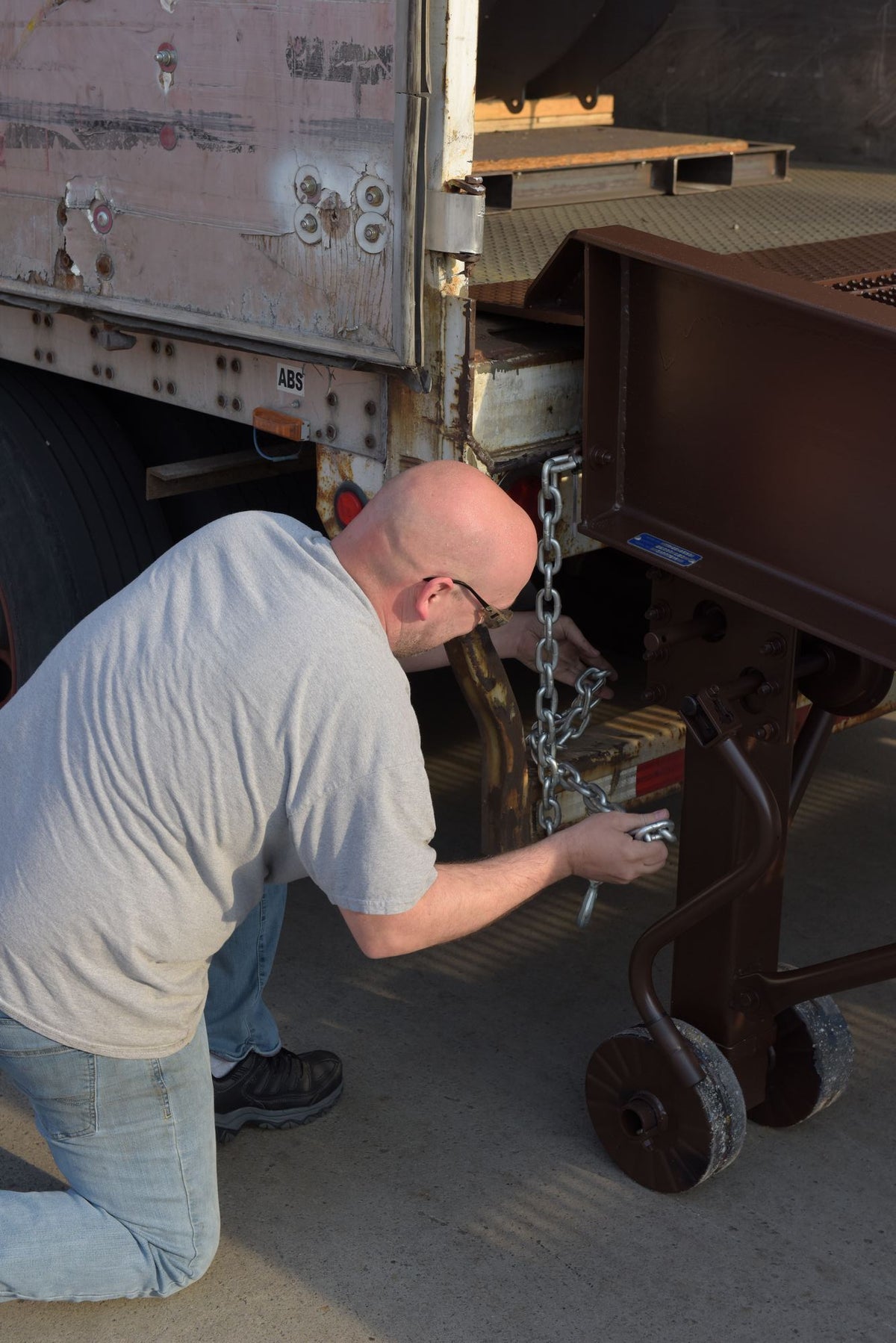 Vestil Steel Yard Ramp w/ Hydraulic Dock Leveler 85 In. x 36 Ft. 20,000 lb. Capacity Earth Tone Brown